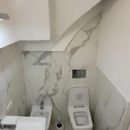 Loft Flower Colosseum アパート