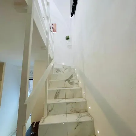 Loft Flower Colosseum Apartment